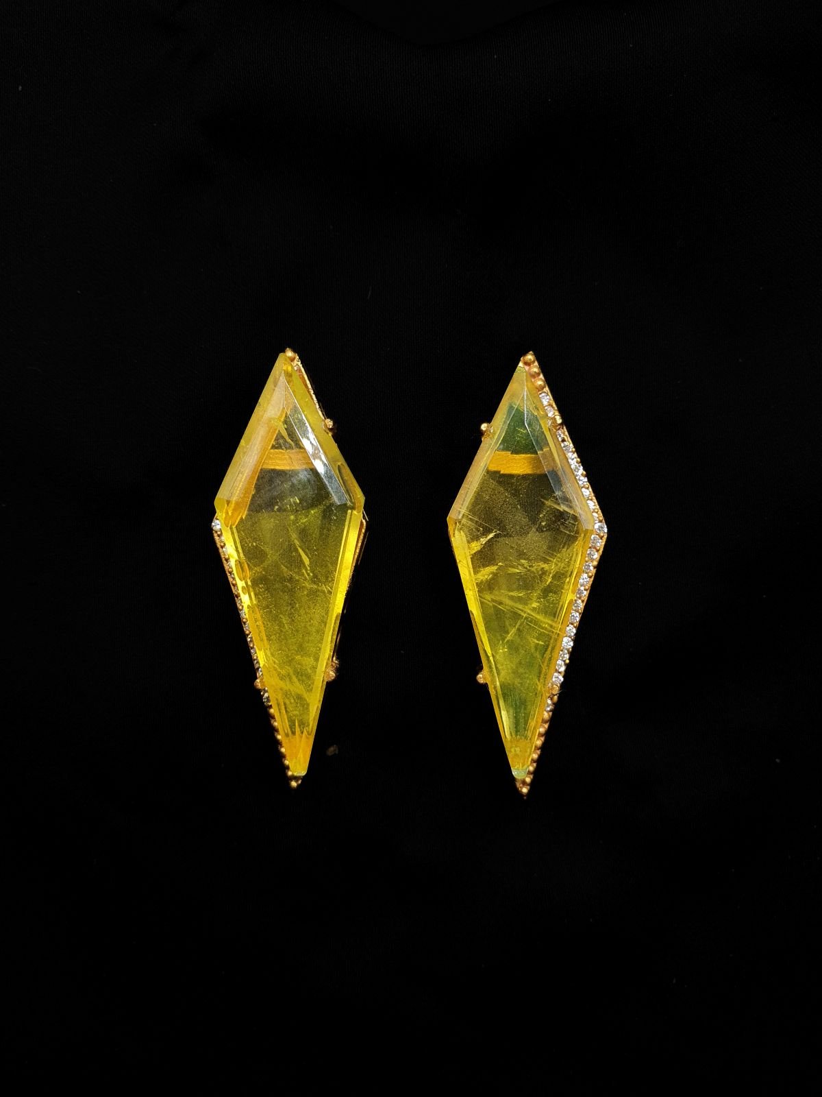 EAR-DG-13-YELLOW Prism - Image 1